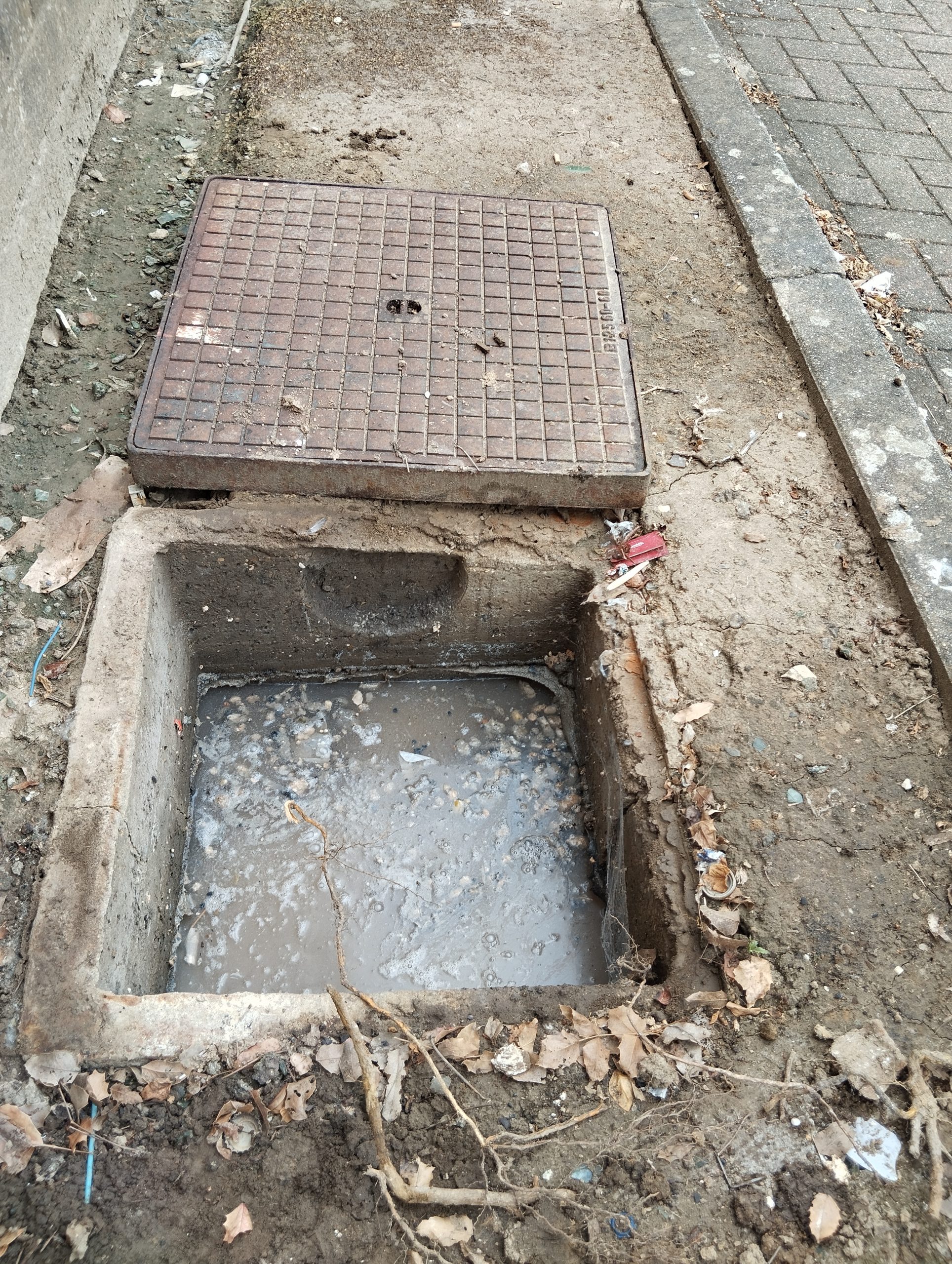 curage canalisation regard bouché - Assainirenov